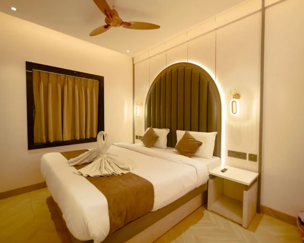 Double Bed Backside Non-Sea Facing