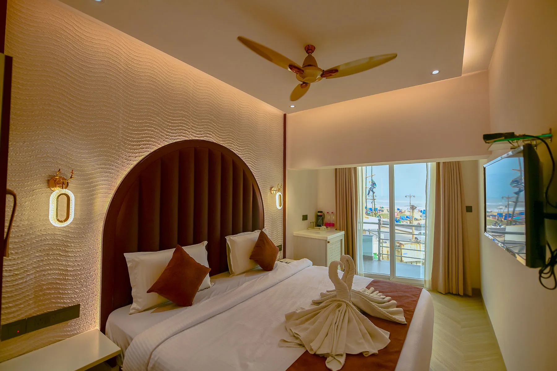 Double Bed Luxury Side Balcony Sea Facing