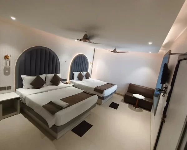 Maharaja Luxury (Top Floor) Sea Facing