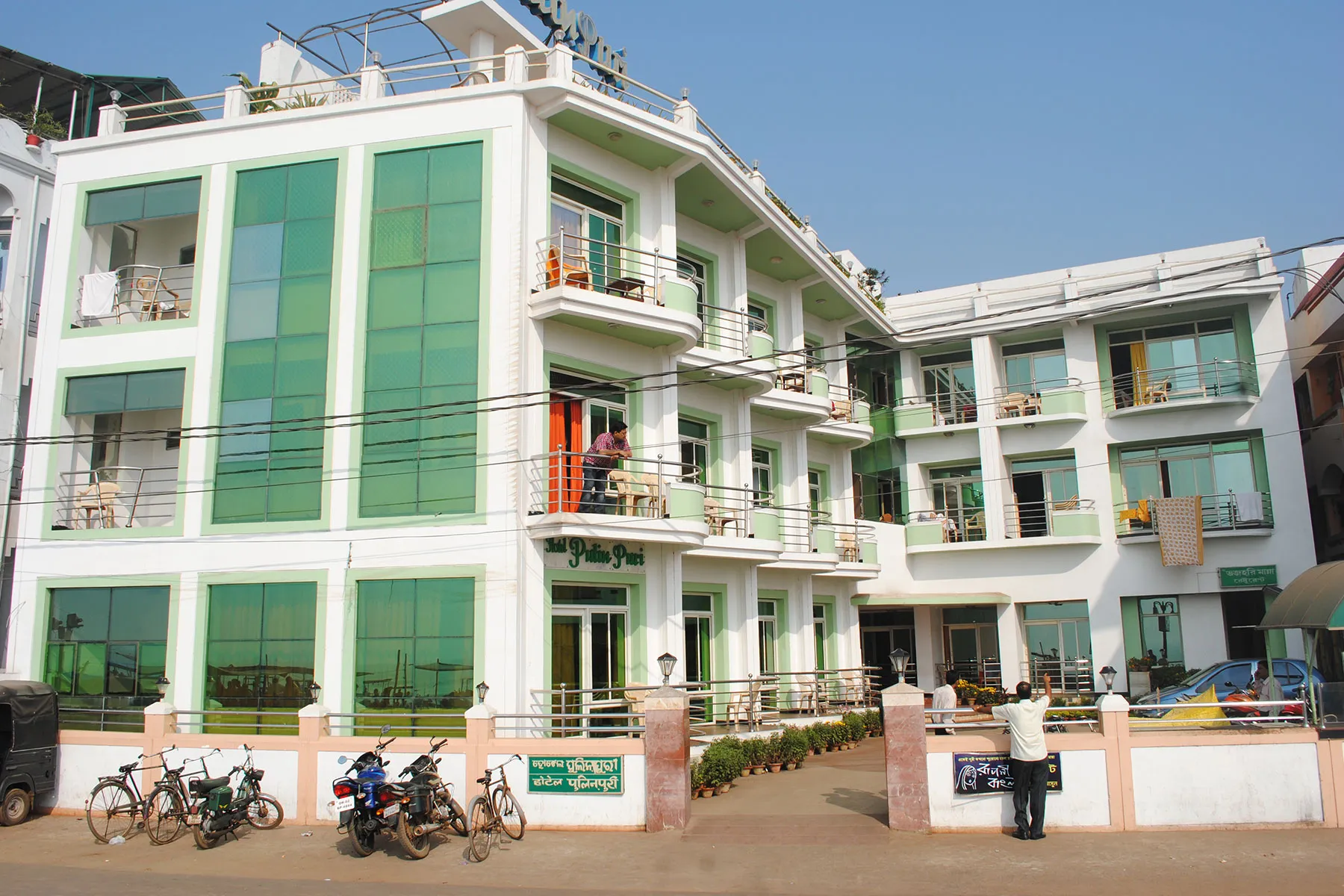 a-relaxing-stay-near-the-sea-at-hotel-pulin-puri